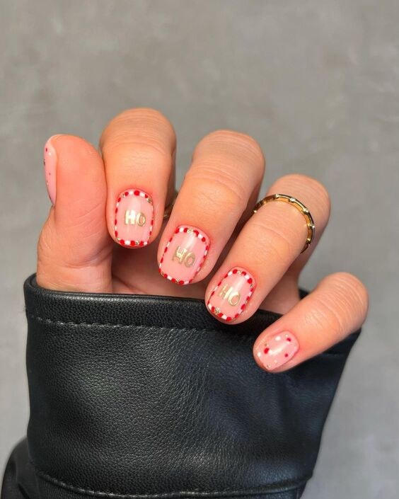 Short Red White Ho Ho Ho Nails