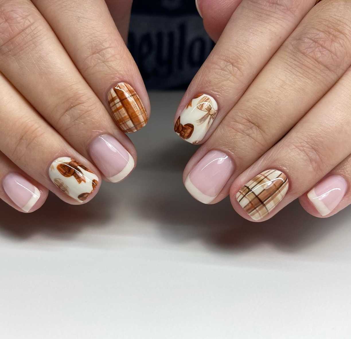 Simple Short Brown Plaid Nails With Pumpkin Accents