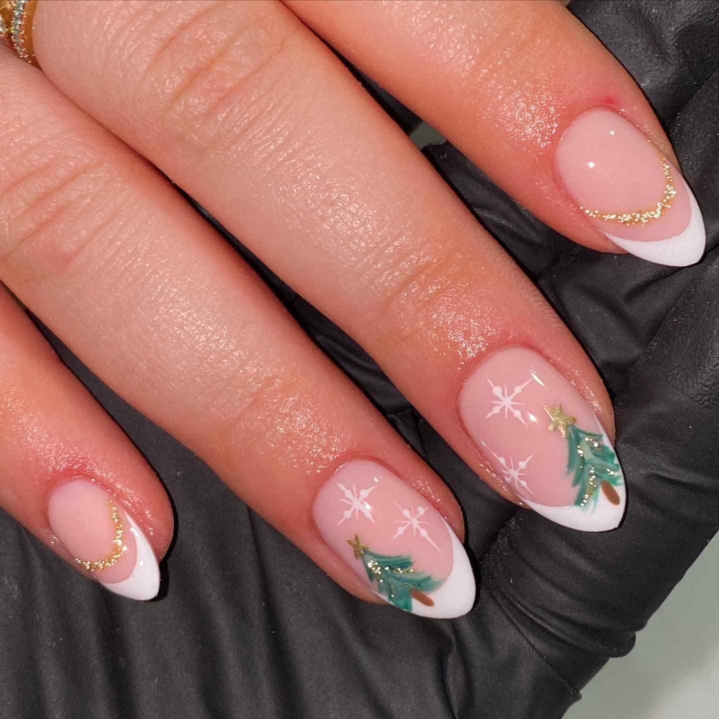 Snowy Pine French Tip Simple Nails