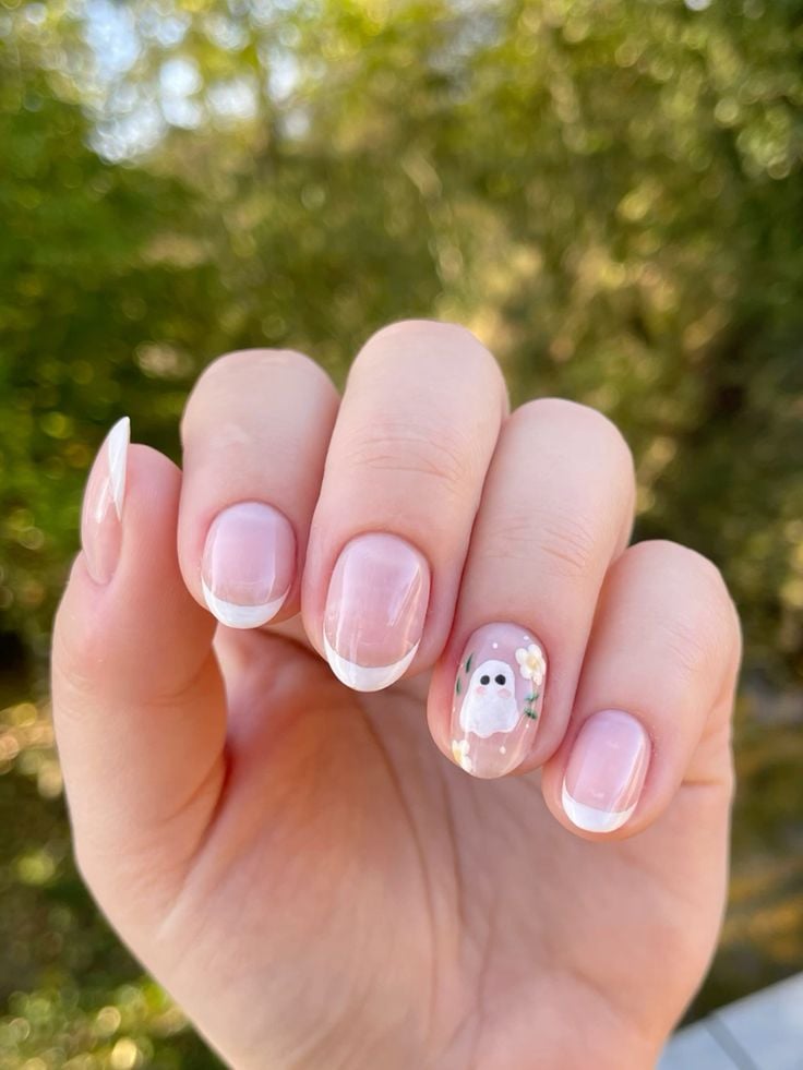Spooky Ghost Nails