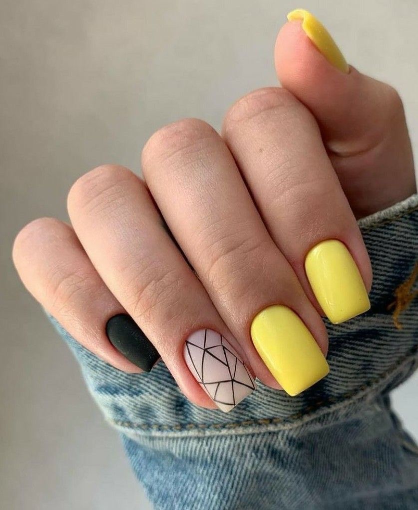 Summer Beach Waves Nail Art 2026